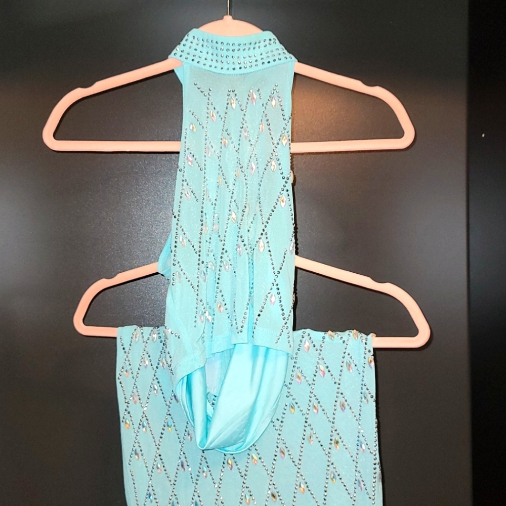 Striking Skirt Set - image 3